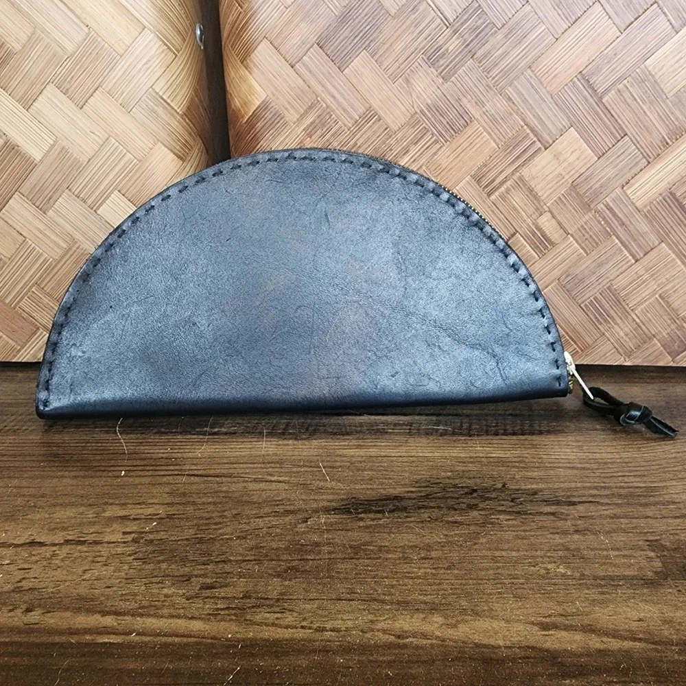Tree Fairfax Clutch Black Leather Half Moon Zipper‎ Closure Make Up Bag 10